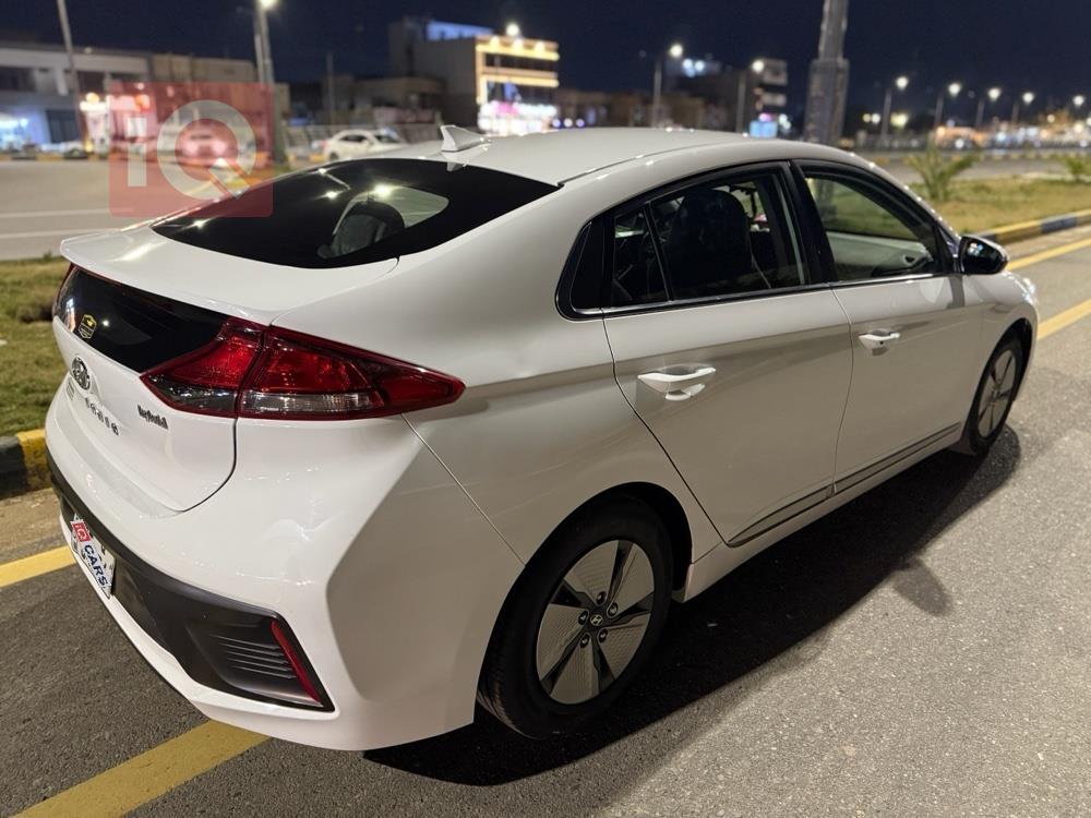 هيونداي ايونك